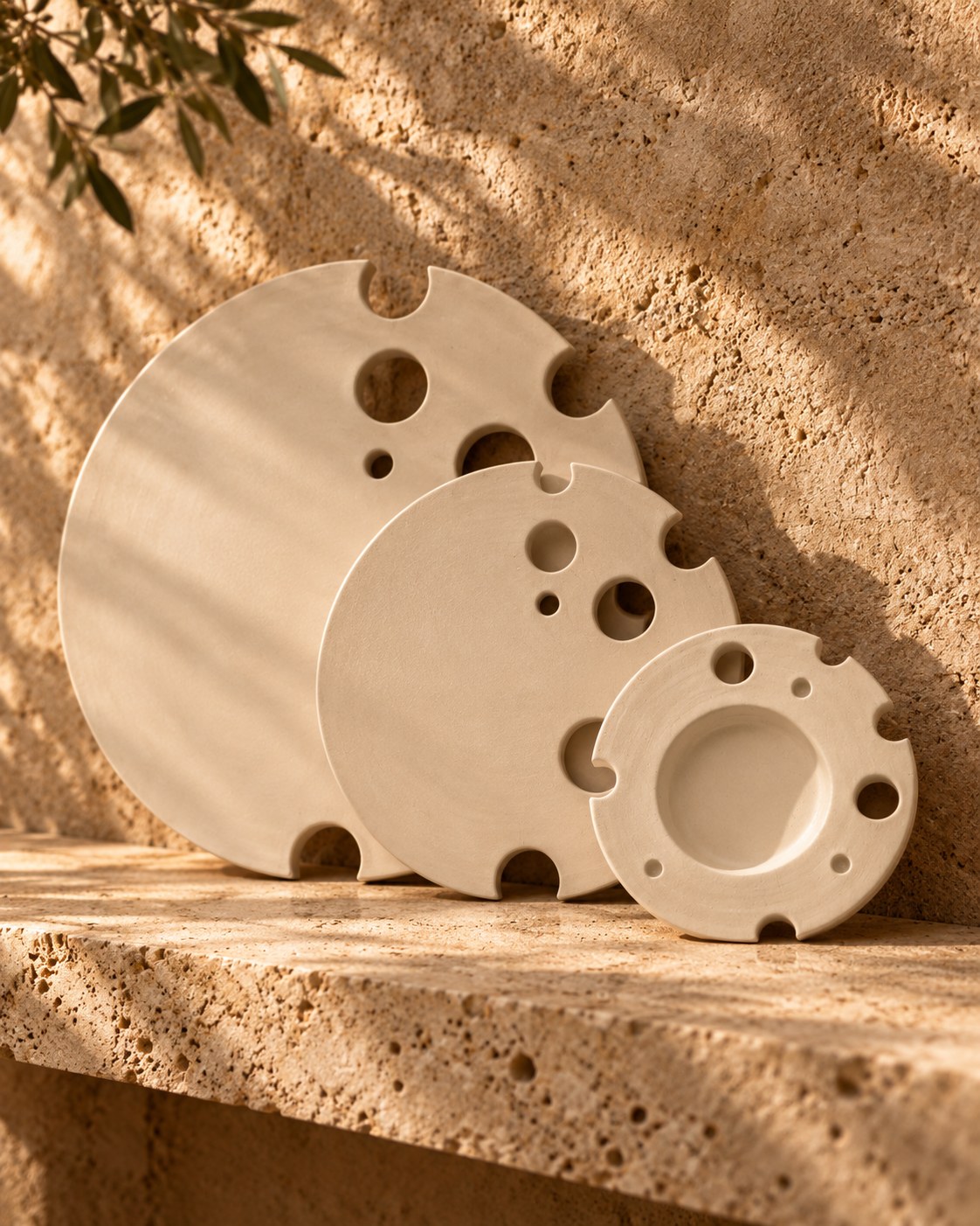 The Table Set met groot serveerbord, broodbord en boterbord